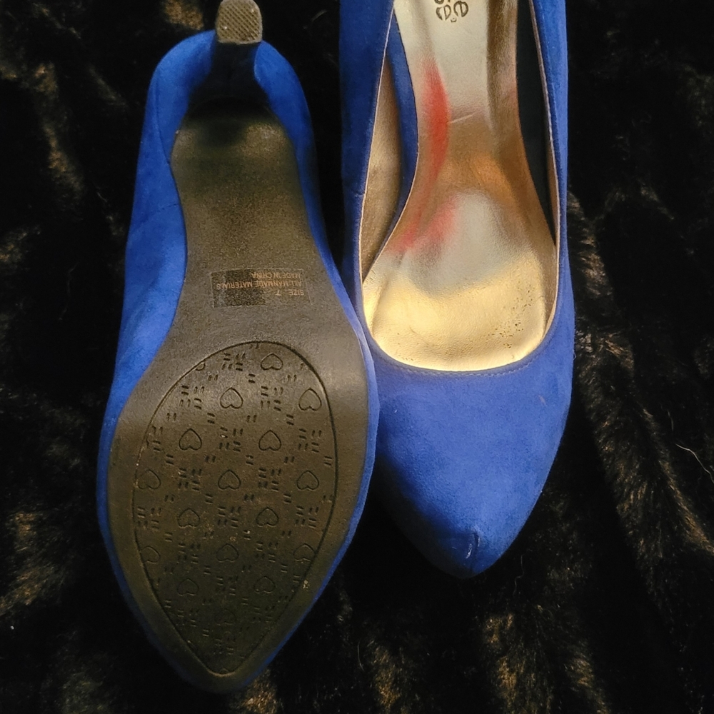 High heel - Picture 2 of 2